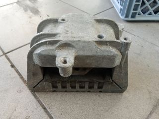 bontott VW GOLF V Motor Tartó Bak (Pozíciófüggetlen)