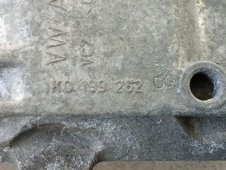 bontott VW GOLF V Motor Tartó Bak (Pozíciófüggetlen)