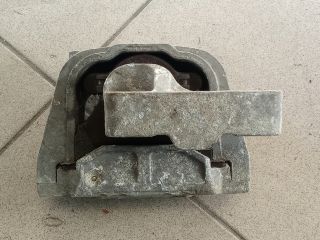 bontott VW GOLF V Motor Tartó Bak (Pozíciófüggetlen)