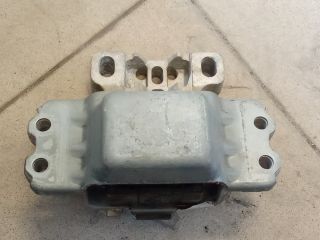 bontott VW GOLF V Motor Tartó Bak (Pozíciófüggetlen)