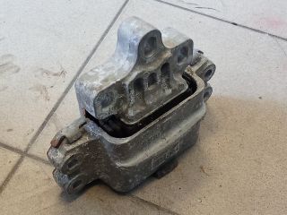 bontott VW GOLF V Motor Tartó Bak (Pozíciófüggetlen)