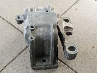 bontott VW GOLF V Motor Tartó Bak (Pozíciófüggetlen)