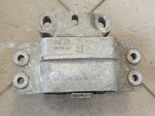 bontott VW GOLF V Motor Tartó Bak (Pozíciófüggetlen)
