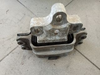 bontott VW GOLF V Motor Tartó Bak (Pozíciófüggetlen)