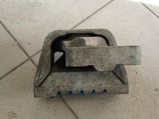 bontott VW GOLF V Motor Tartó Bak (Pozíciófüggetlen)