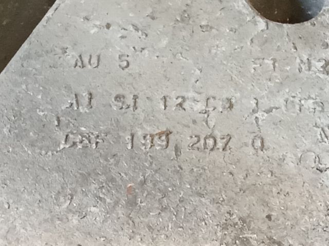 bontott VW GOLF V Motor Tartó Bak (Pozíciófüggetlen)