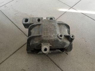 bontott VW GOLF V Motor Tartó Bak (Pozíciófüggetlen)