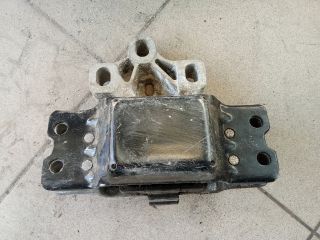 bontott VW GOLF V Motor Tartó Bak (Pozíciófüggetlen)