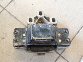 bontott VW GOLF V Motor Tartó Bak (Pozíciófüggetlen)