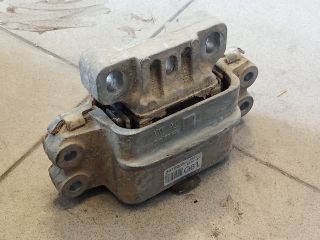 bontott VW GOLF V Motor Tartó Bak (Pozíciófüggetlen)