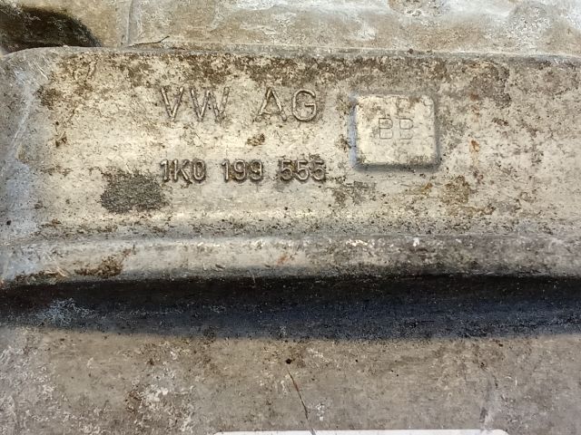 bontott VW GOLF V Motor Tartó Bak (Pozíciófüggetlen)