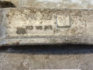 bontott VW GOLF V Motor Tartó Bak (Pozíciófüggetlen)