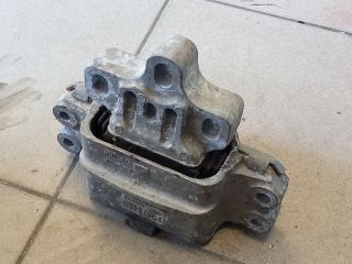 bontott VW GOLF V Motor Tartó Bak (Pozíciófüggetlen)