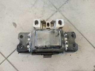 bontott VW GOLF V Motor Tartó Bak (Pozíciófüggetlen)