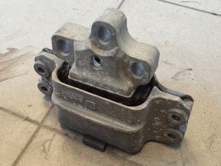 bontott VW GOLF V Motor Tartó Bak (Pozíciófüggetlen)