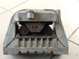 bontott VW GOLF V Motor Tartó Bak (Pozíciófüggetlen)