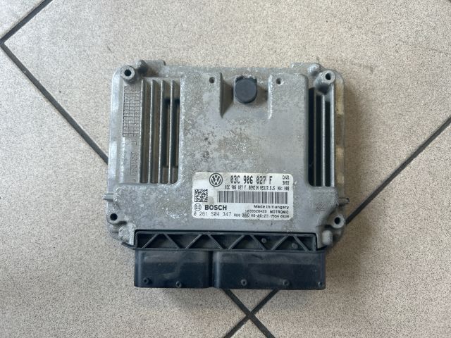 bontott VW GOLF V Motorvezérlő