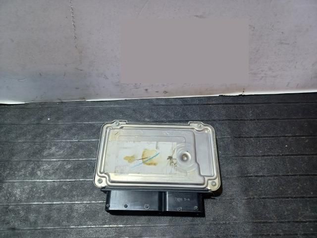 bontott VW GOLF V Motorvezérlő