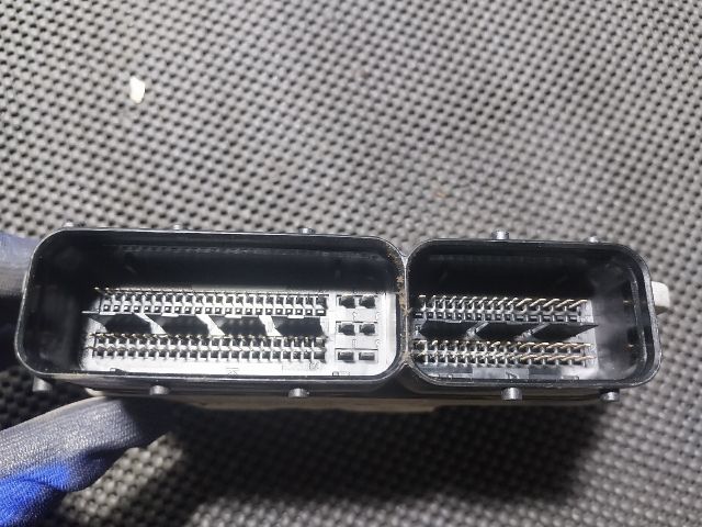 bontott VW GOLF V Motorvezérlő