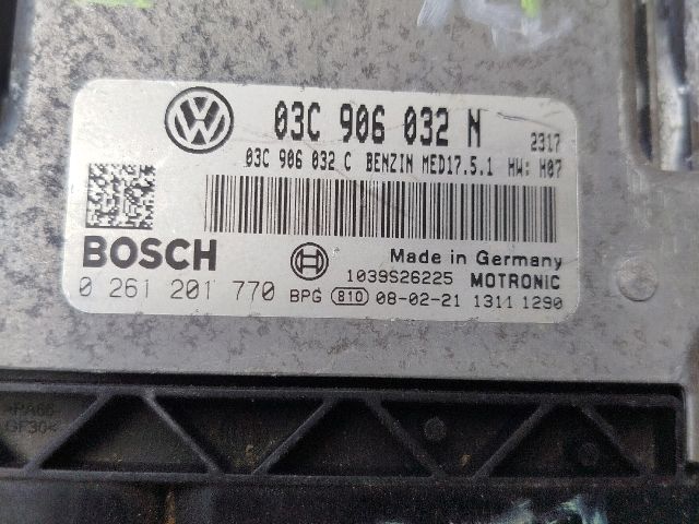 bontott VW GOLF V Motorvezérlő