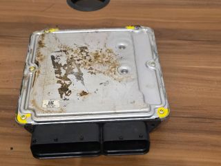 bontott VW GOLF V Motorvezérlő