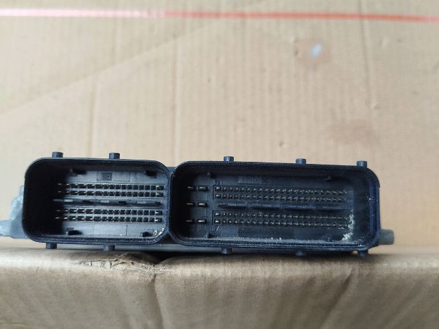 bontott VW GOLF V Motorvezérlő