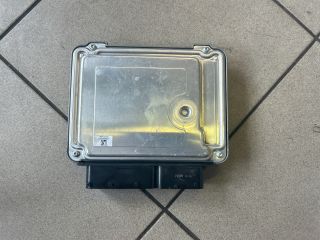 bontott VW GOLF V Motorvezérlő