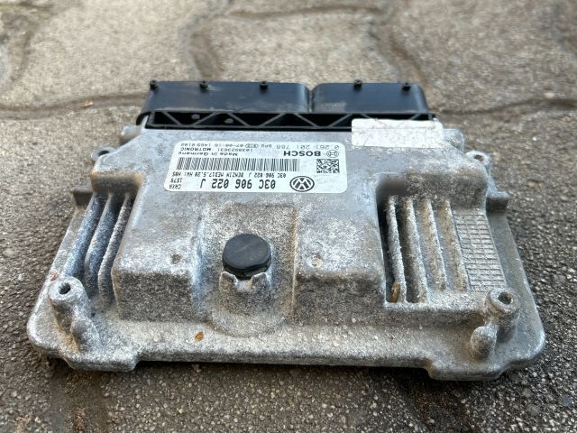 bontott VW GOLF V Motorvezérlő