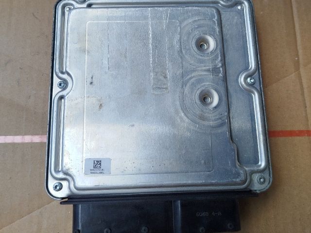 bontott VW GOLF V Motorvezérlő