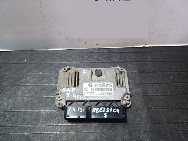 bontott VW GOLF V Motorvezérlő