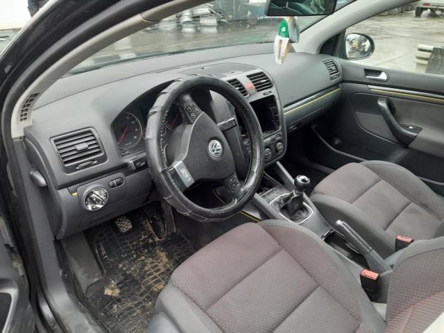 bontott VW GOLF V Motorvezérlő