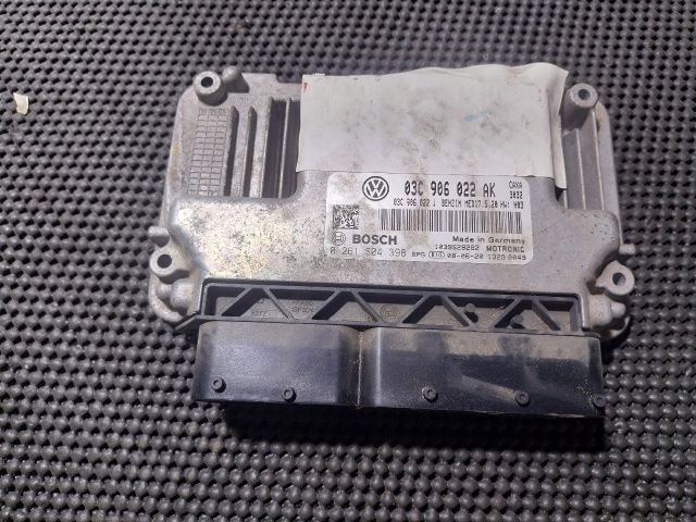 bontott VW GOLF V Motorvezérlő