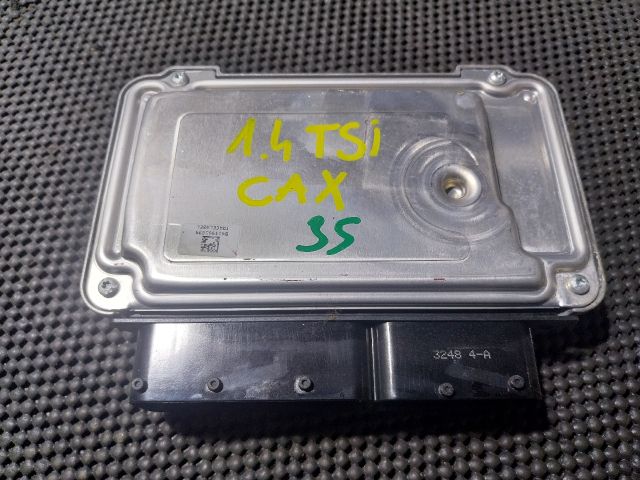 bontott VW GOLF V Motorvezérlő