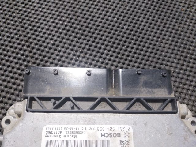 bontott VW GOLF V Motorvezérlő