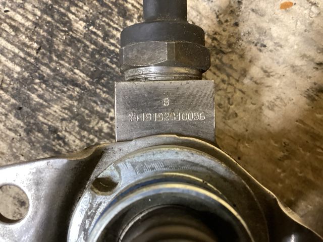 bontott VW GOLF V Nagynyomású Szivattyú