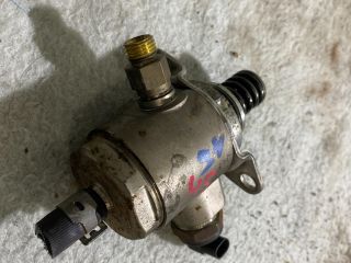 bontott VW GOLF V Nagynyomású Szivattyú