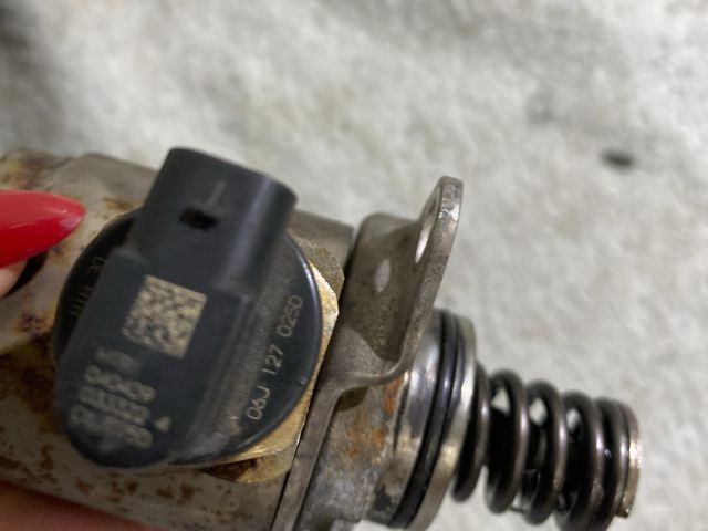 bontott VW GOLF V Nagynyomású Szivattyú