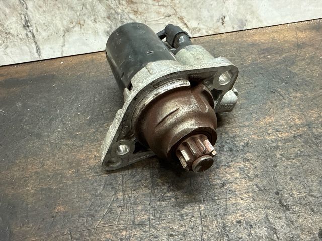 bontott VW GOLF V Önindító