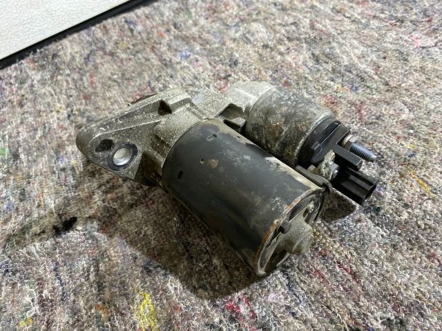 bontott VW GOLF V Önindító