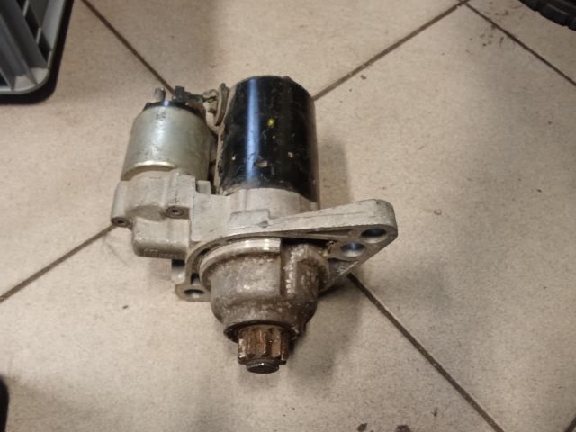 bontott VW GOLF V Önindító