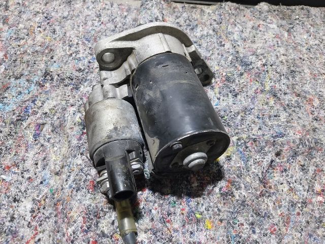 bontott VW GOLF V Önindító