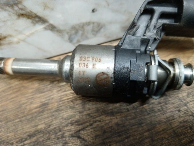 bontott VW GOLF V Porlasztó (1 db)