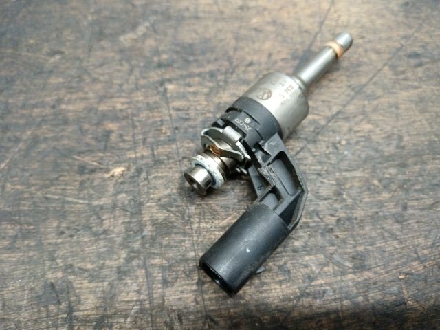 bontott VW GOLF V Porlasztó (1 db)