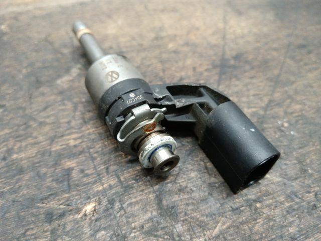 bontott VW GOLF V Porlasztó (1 db)