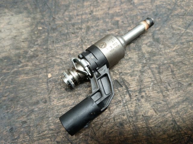 bontott VW GOLF V Porlasztó (1 db)