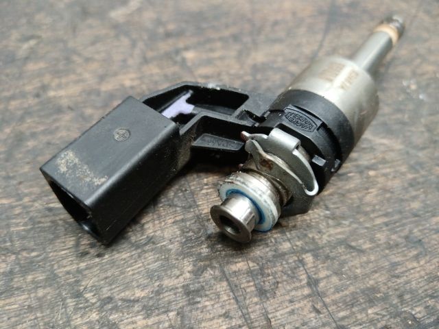 bontott VW GOLF V Porlasztó (1 db)