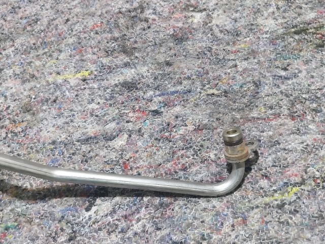 bontott VW GOLF V Turbó Vízcső (Bemenő)