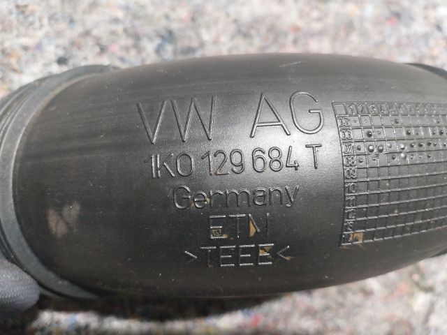 bontott VW GOLF V Turbócső