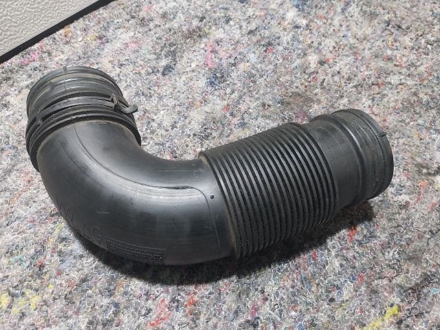 bontott VW GOLF V Turbócső