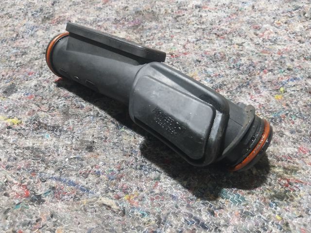 bontott VW GOLF V Turbócső